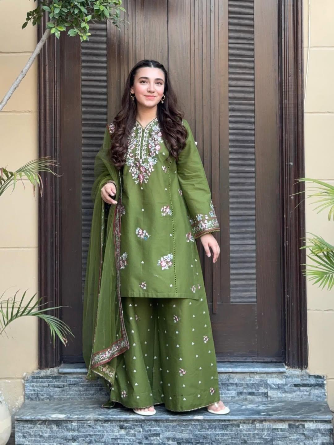 HAJRA LAWN 3PC