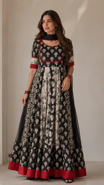 Florist Black Emb Maxi Set