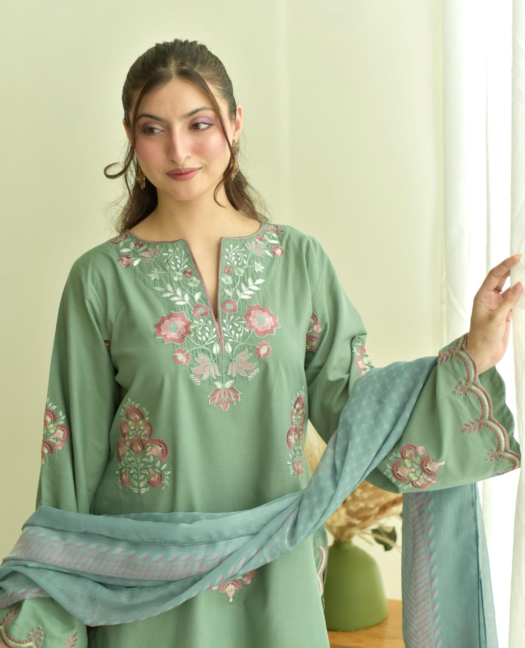 PARI LAWN 3PC ( FARSHI SHALWAR )