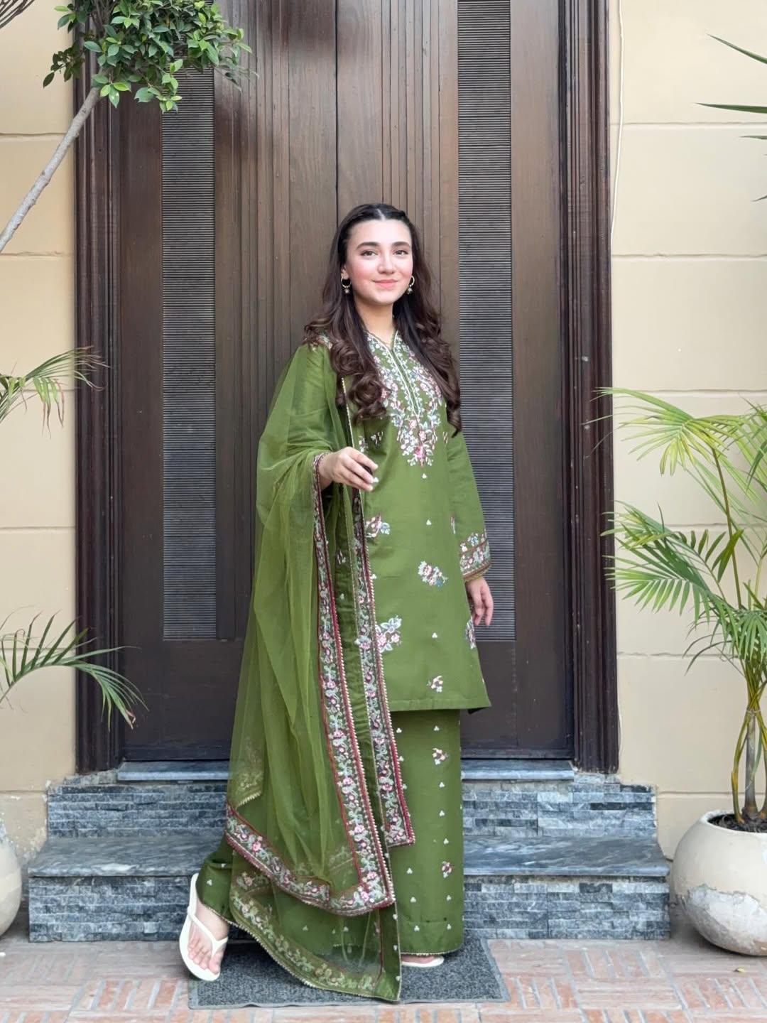HAJRA LAWN 3PC